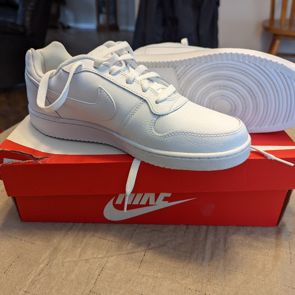 Nike Ebernon low sz 9